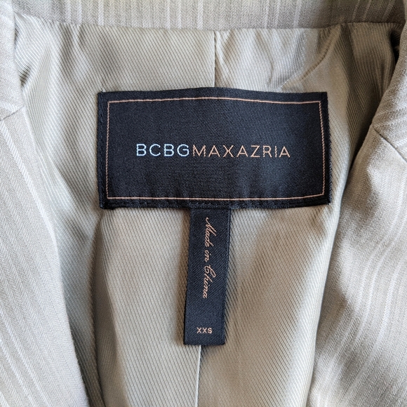 Like new BCBG MaxAzria double layer blazer size XXS - Picture 4 of 12